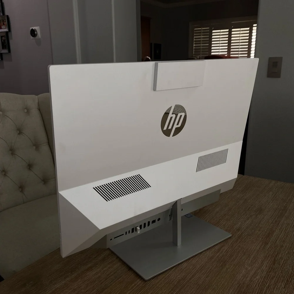 HP 21.5 inch Computer Monitor